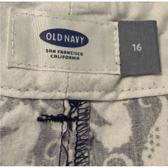 Old Navy Women’s Shorts Size 16 Seahorses Navy Blue White Cotton Pockets Casual - Picture 7 of 7